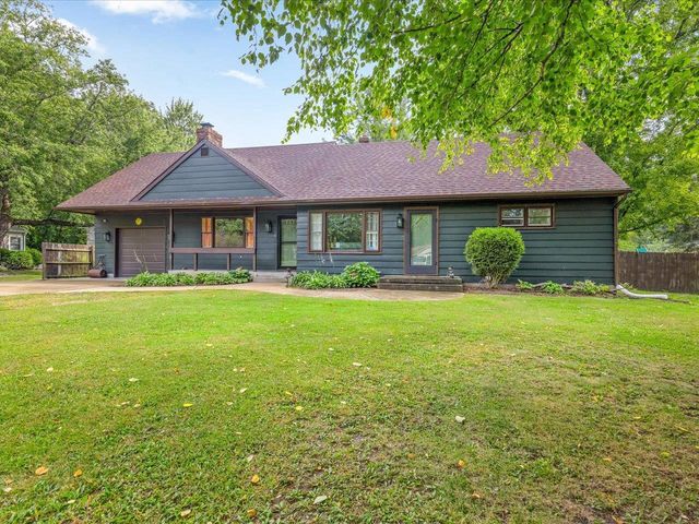 2136 E Ridge Road, Beloit, WI 53511