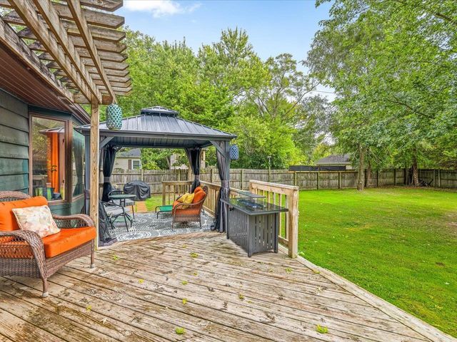 2136 E Ridge Road, Beloit, WI 53511