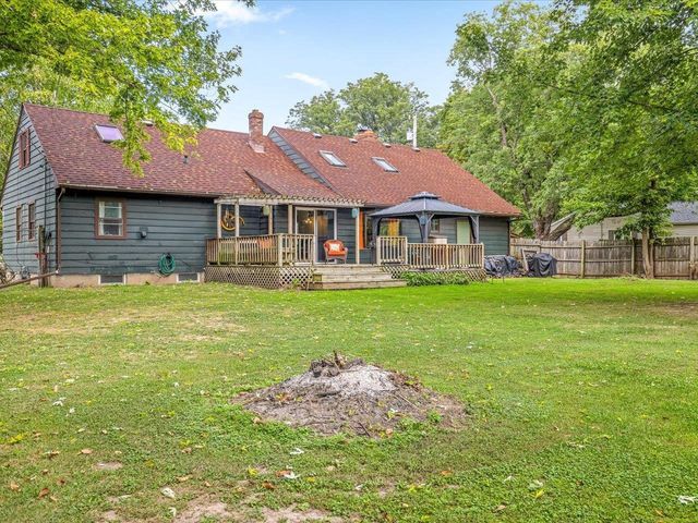 2136 E Ridge Road, Beloit, WI 53511