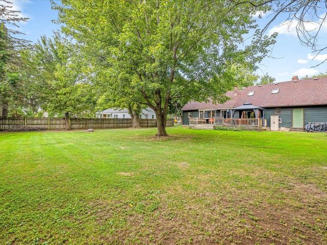 2136 E Ridge Road, Beloit, WI 53511