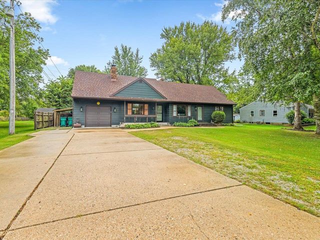 2136 E Ridge Road, Beloit, WI 53511