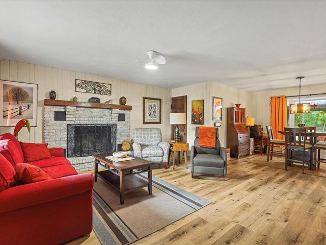 2136 E Ridge Road, Beloit, WI 53511