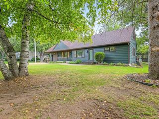 2136 E Ridge Road, Beloit, WI 53511