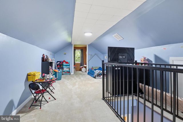 615 E BROADWAY, Red Lion, PA 17356