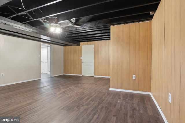 615 E BROADWAY, Red Lion, PA 17356