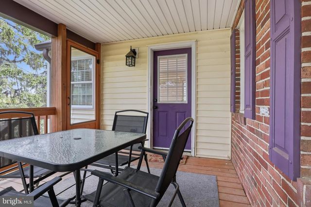 615 E BROADWAY, Red Lion, PA 17356