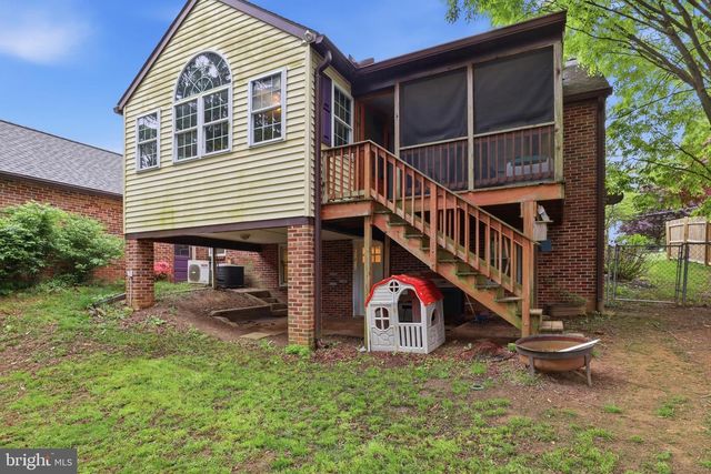 615 E BROADWAY, Red Lion, PA 17356