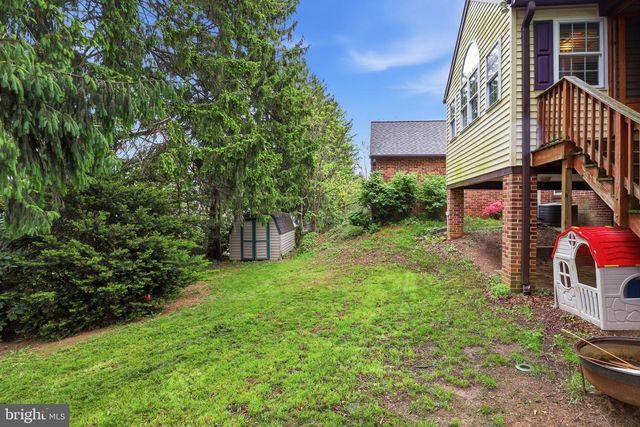 615 E BROADWAY, Red Lion, PA 17356
