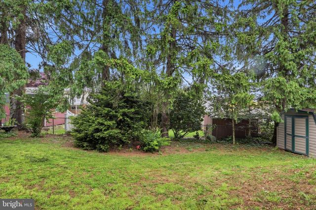 615 E BROADWAY, Red Lion, PA 17356