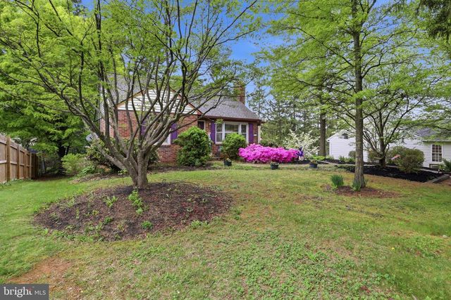 615 E BROADWAY, Red Lion, PA 17356
