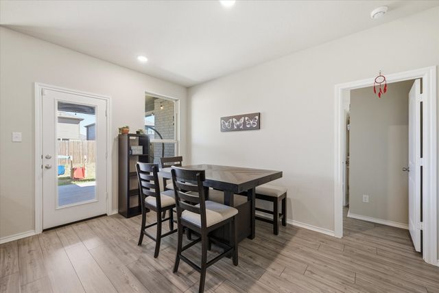 964 Ravenwood Lane, Van Alstyne, TX 75495