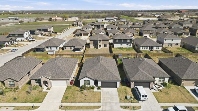 964 Ravenwood Lane, Van Alstyne, TX 75495