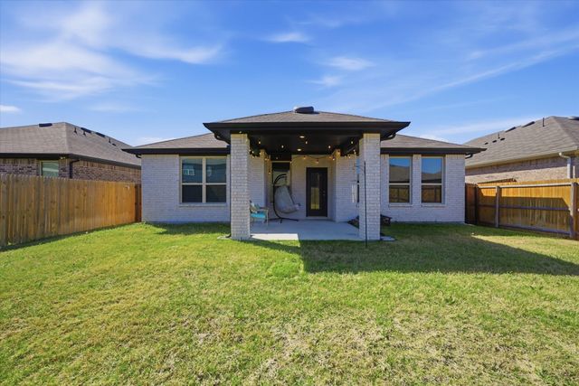 964 Ravenwood Lane, Van Alstyne, TX 75495