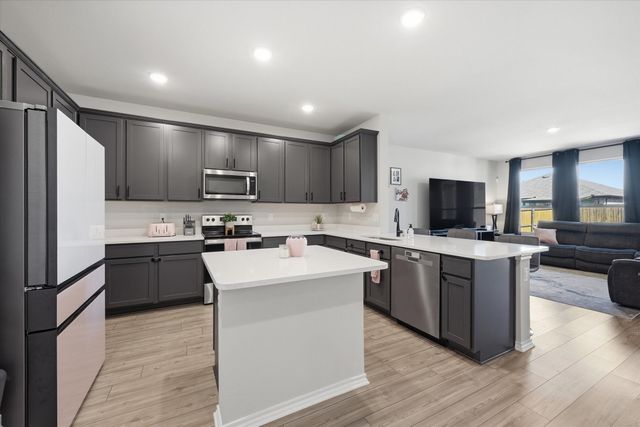 964 Ravenwood Lane, Van Alstyne, TX 75495