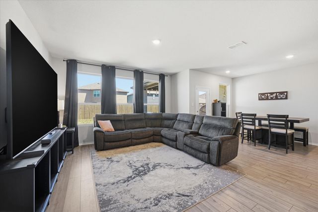 964 Ravenwood Lane, Van Alstyne, TX 75495