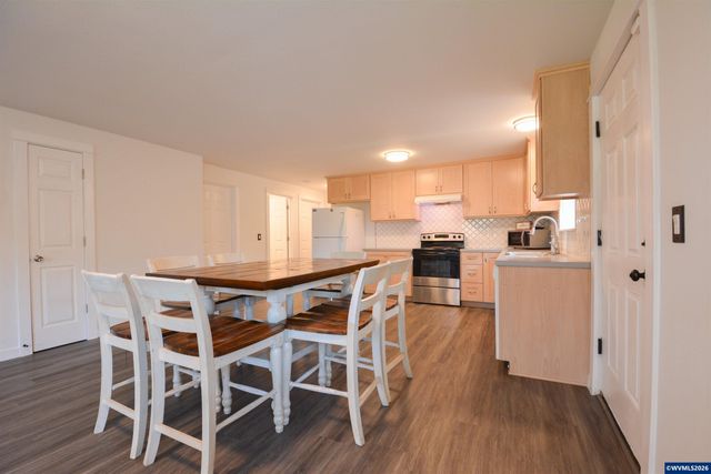 928 Trust Ln SE, Salem, OR 97306