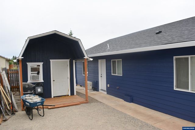 928 Trust Ln SE, Salem, OR 97306