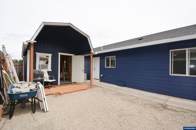 928 Trust Ln SE, Salem, OR 97306