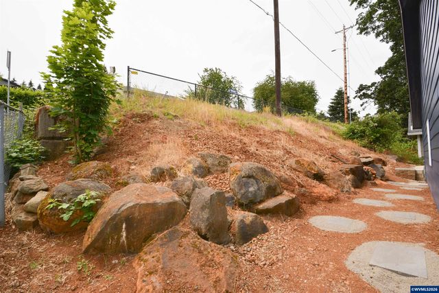 928 Trust Ln SE, Salem, OR 97306
