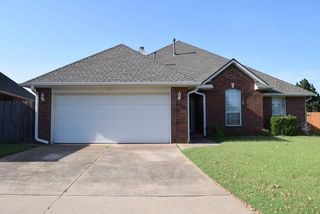 249 Cobblestone Circle, Edmond, OK 73034