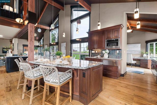 392 Paraiso Dr, Danville, CA 94526