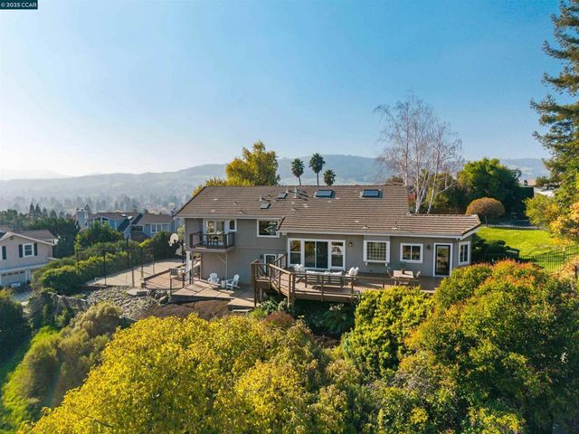 392 Paraiso Dr, Danville, CA 94526