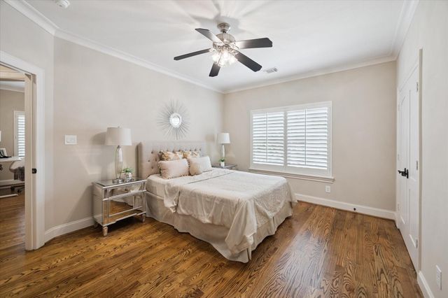 422 Faust Lane, Houston, TX 77024