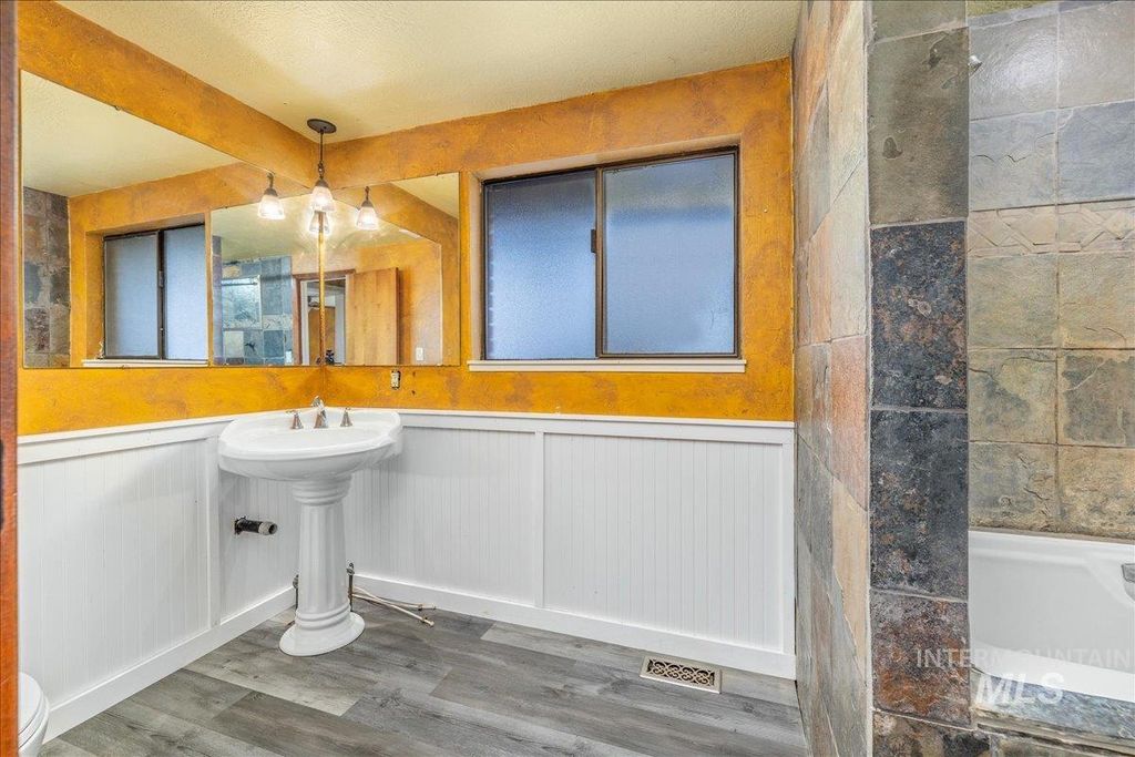 5735 N Willow Creek Rd, Eagle, ID 83616 photo 11