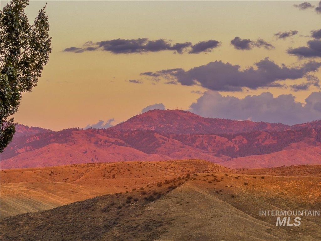 5735 N Willow Creek Rd, Eagle, ID 83616 photo 16
