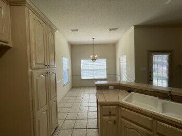 5601 100th Street, Lubbock, TX 79424