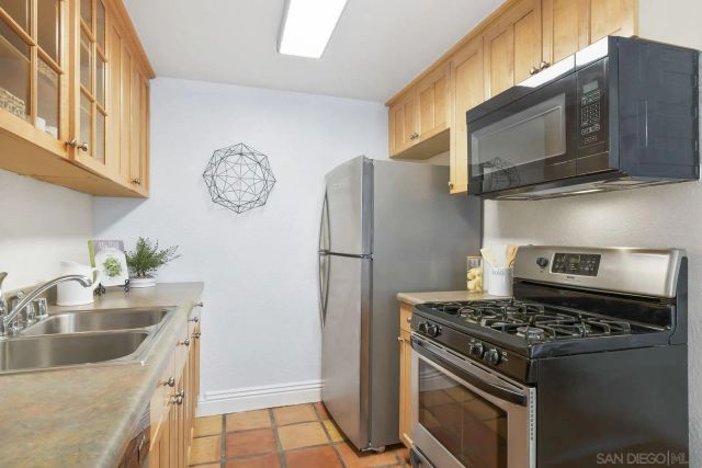 4777 Seminole Dr 118, San Diego, CA 92115