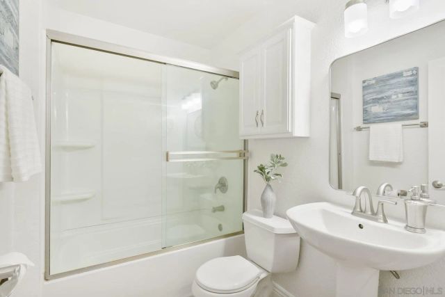 4777 Seminole Dr 118, San Diego, CA 92115