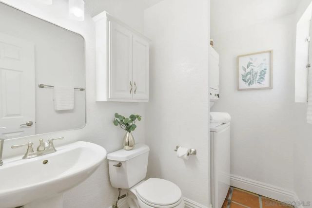 4777 Seminole Dr 118, San Diego, CA 92115