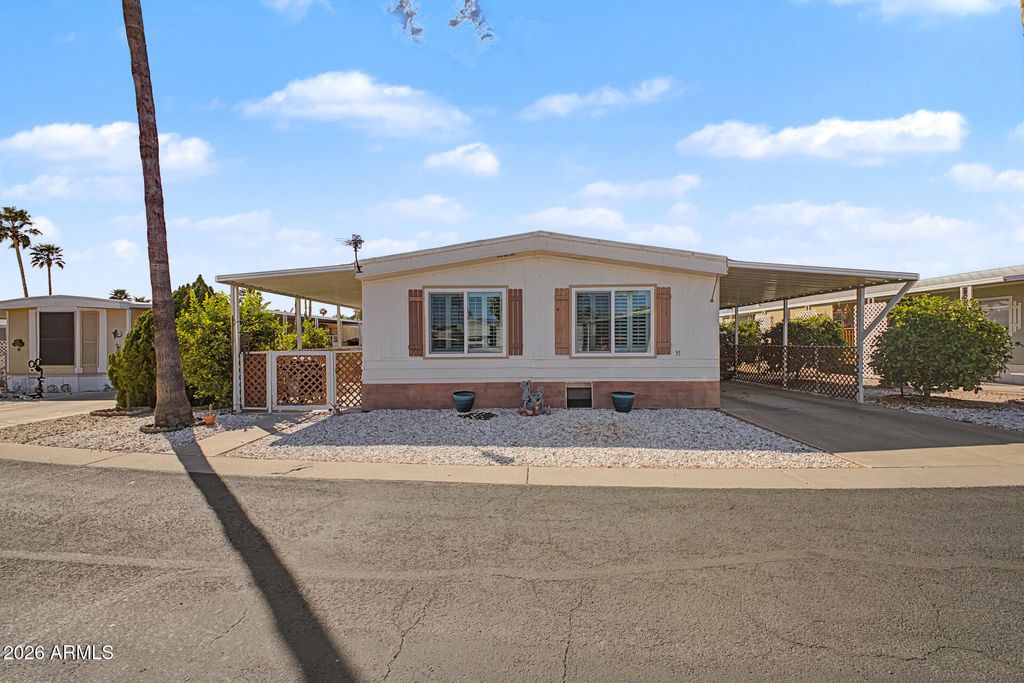 2900 W SUPERSTITION Boulevard 35, Apache Junction, AZ 85120 — exterior