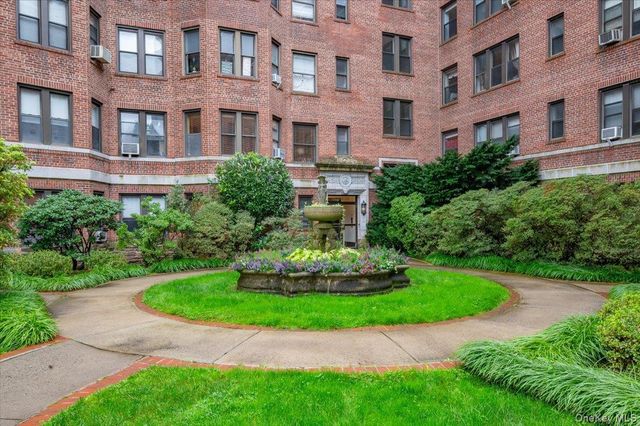 11 Alden Road 2N, Larchmont, NY 10538