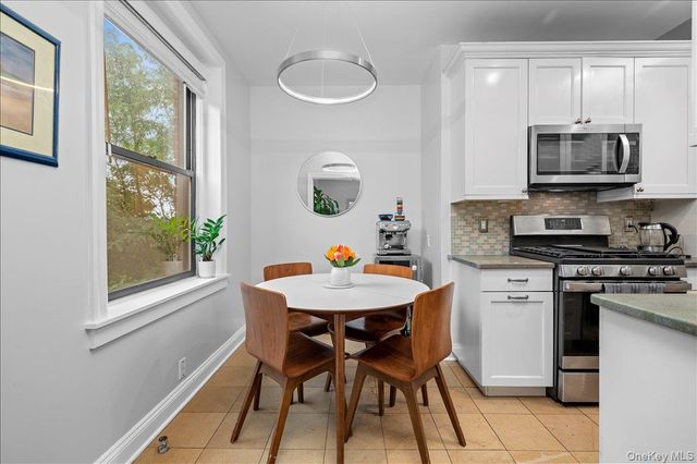 11 Alden Road 2N, Larchmont, NY 10538