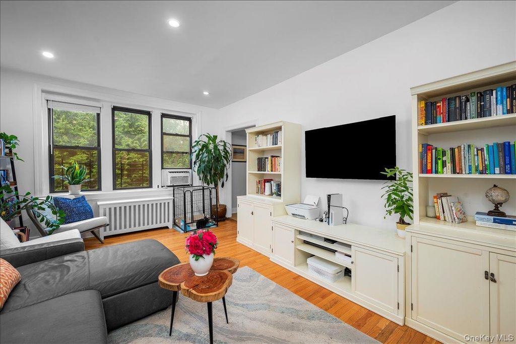 11 Alden Road 2N, Larchmont, NY 10538