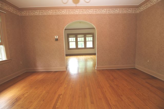 621 E GRAND LAKE Boulevard, West Chicago, IL 60185