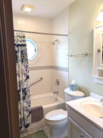 621 E GRAND LAKE Boulevard, West Chicago, IL 60185