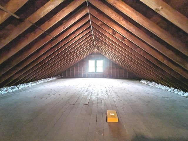 621 E GRAND LAKE Boulevard, West Chicago, IL 60185
