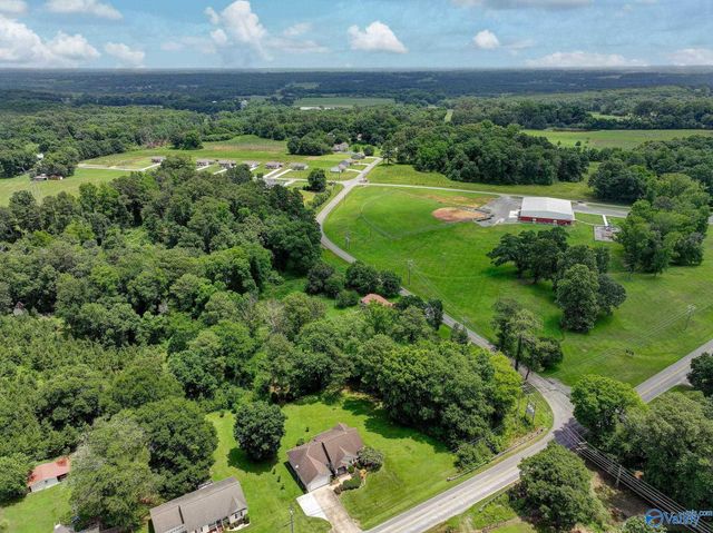 55 Blessing Road, Boaz, AL 35957