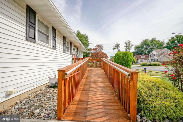 143 GRAND AVE, Blackwood, NJ 08012