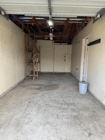 5882 Starcrest Drive, Galloway, OH 43119