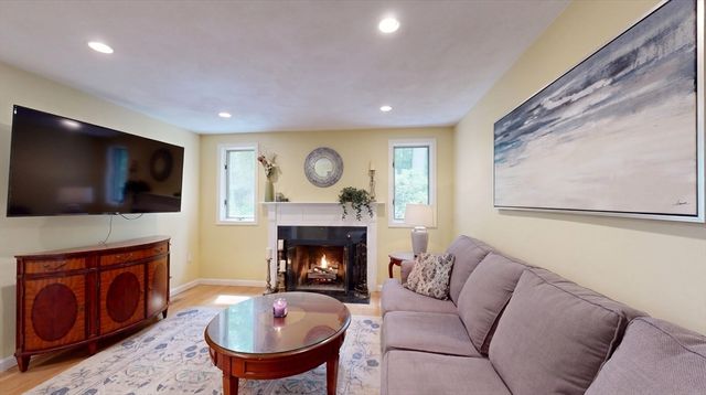 30 Brassie Way 30, North Reading, MA 01864