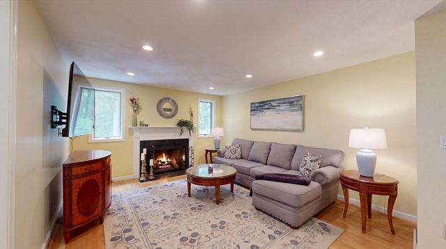 30 Brassie Way 30, North Reading, MA 01864