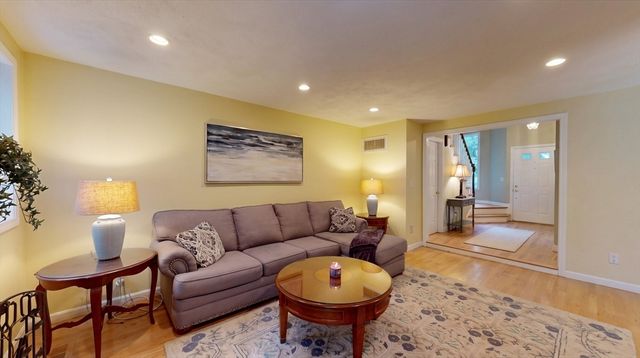 30 Brassie Way 30, North Reading, MA 01864