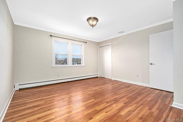 222 Gainsborg Avenue E, West Harrison, NY 10604