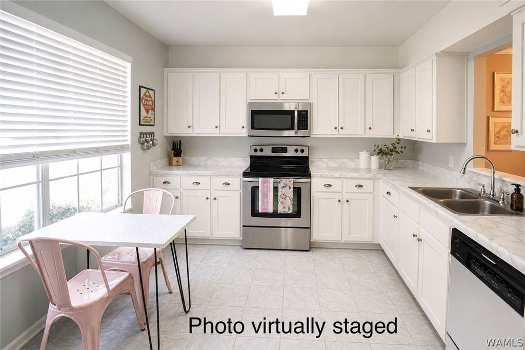 1005 Fairfax, Tuscaloosa, AL 35406