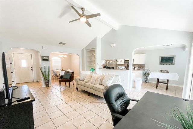 13901 Lighthouse Dr, Corpus Christi, TX 78418