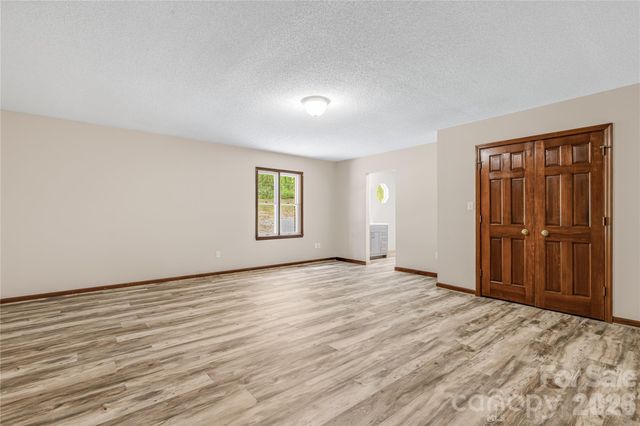 35 Byrd Road, Candler, NC 28715